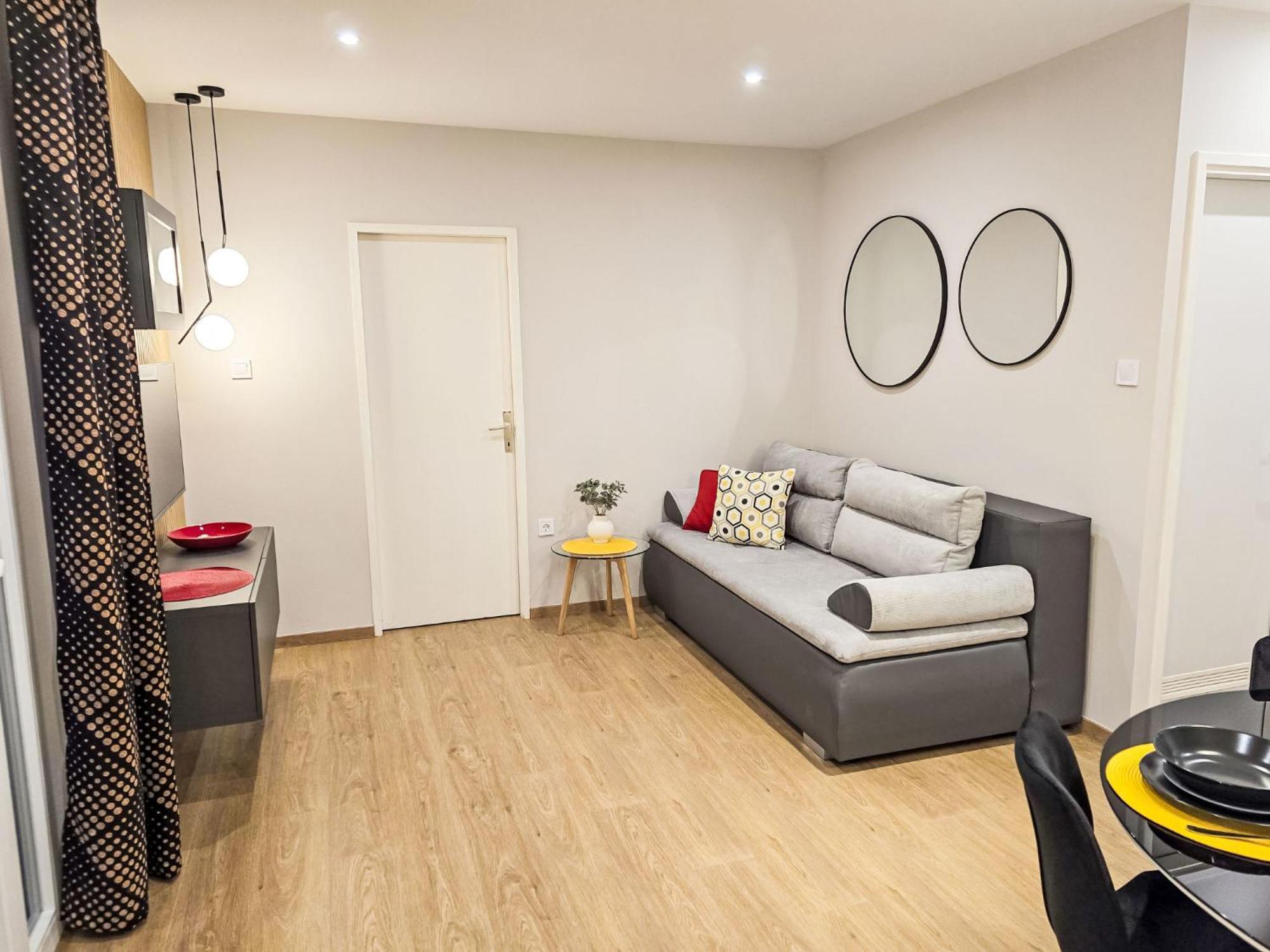Tome - Vir129 By Interhome *